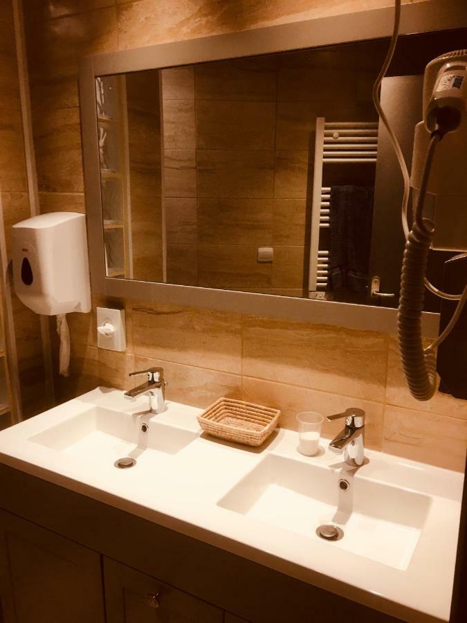Gite Du Vieux Bourg Le Vieux Bourg  Экстерьер фото